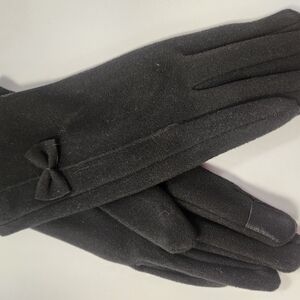Elegant Black Gloves with Bow Detail